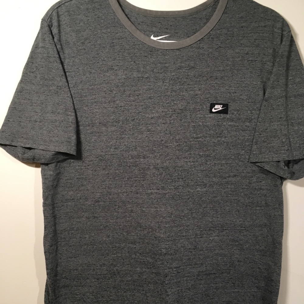 Nike tee
